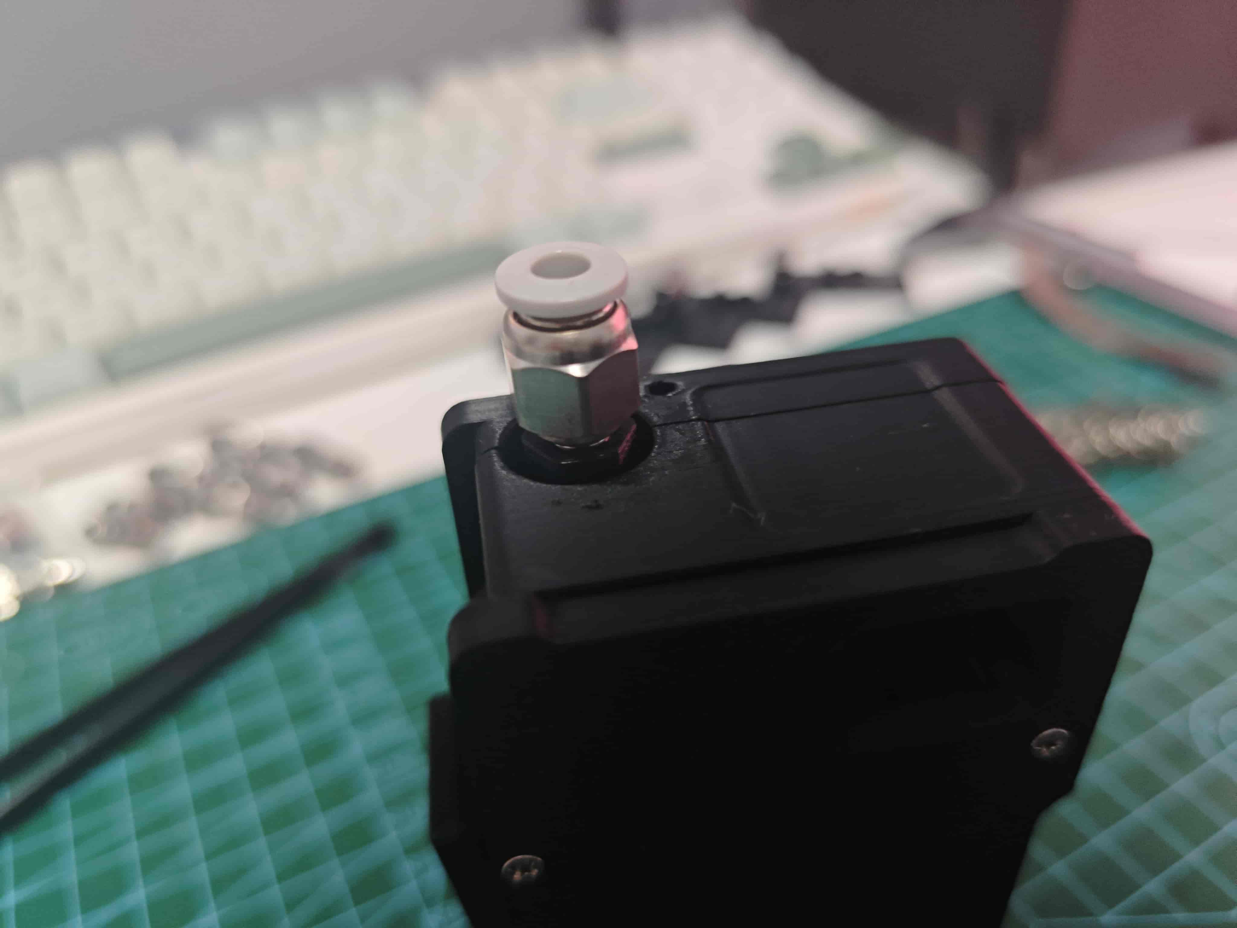 Install Pneumatic Fitting